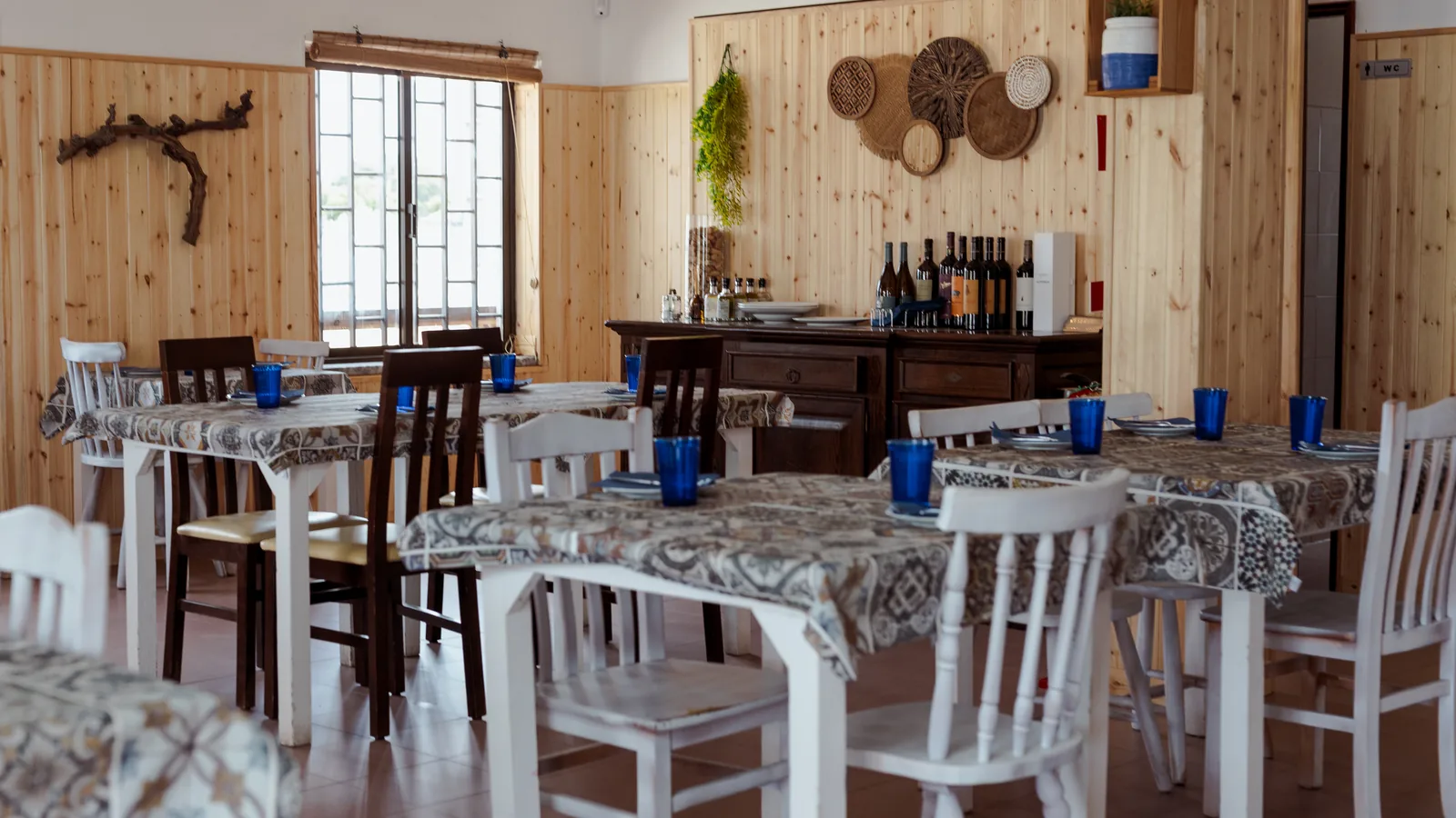 Sala do Rei do Tacho em Grândola preparada para receber grupos