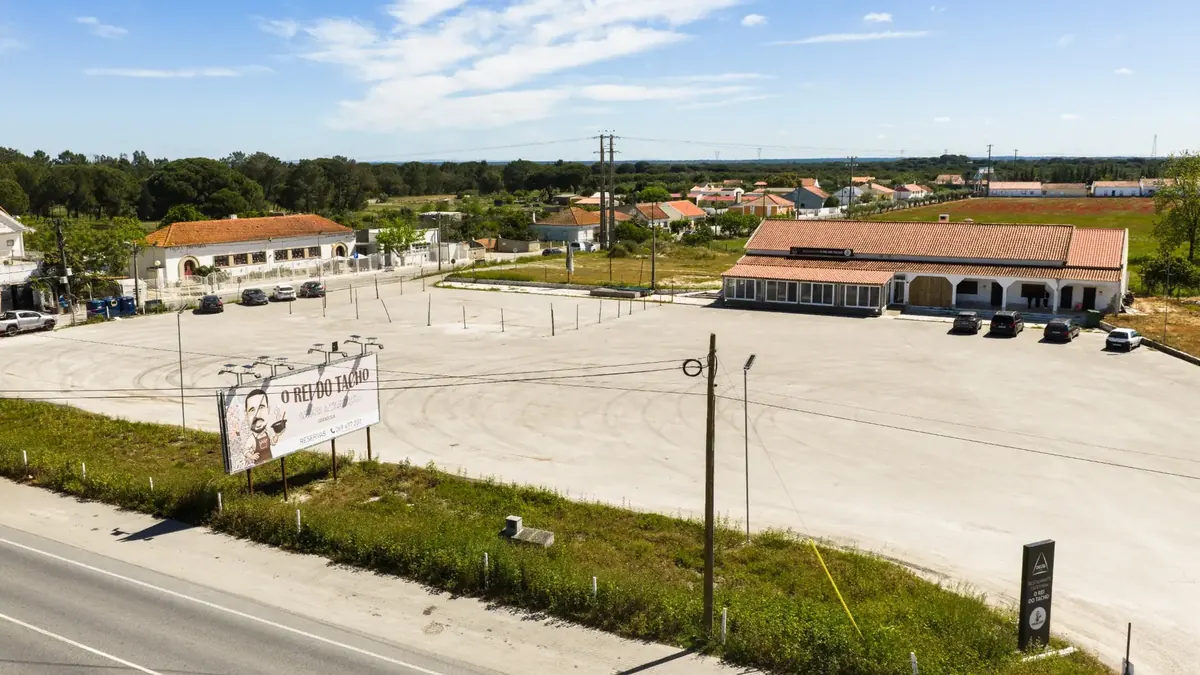 Restaurante O Rei do Tacho em Grândola junto ao IC1 com estacionamento